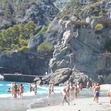 Monterosso...a Due Passi Dal Mare