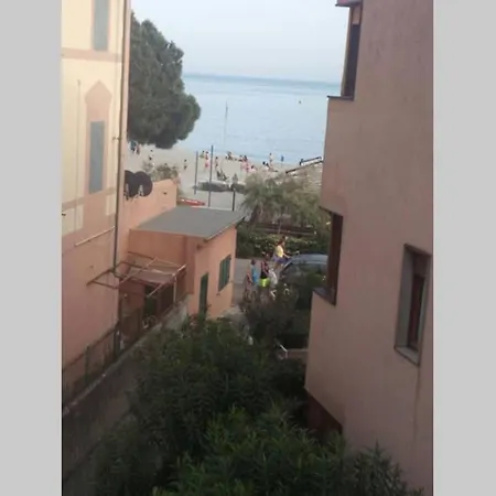 Monterosso...a Due Passi Dal Mare