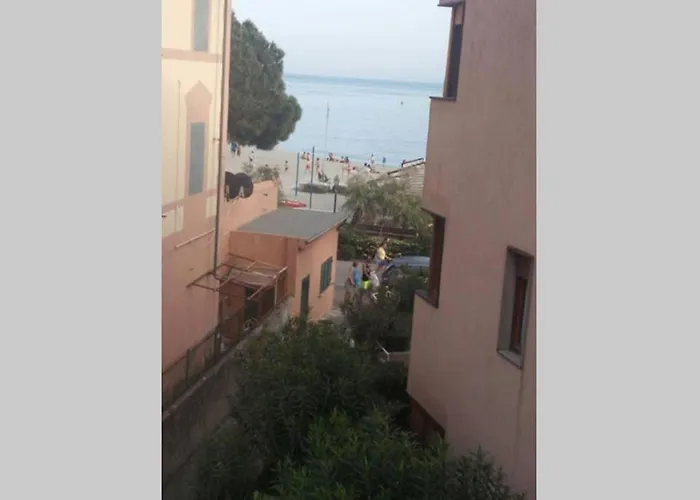 Monterosso...a Due Passi Dal Mare